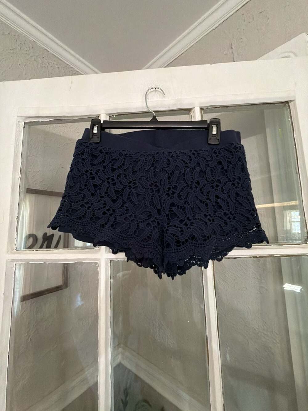 Lilly Pulitzer Navy Blue Crochet Lace Overlay Shorts Size Small